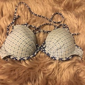 Victoria secret top in size 34b